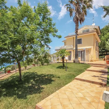 Holiday home Casa Vacanze Le Primule Agropoli